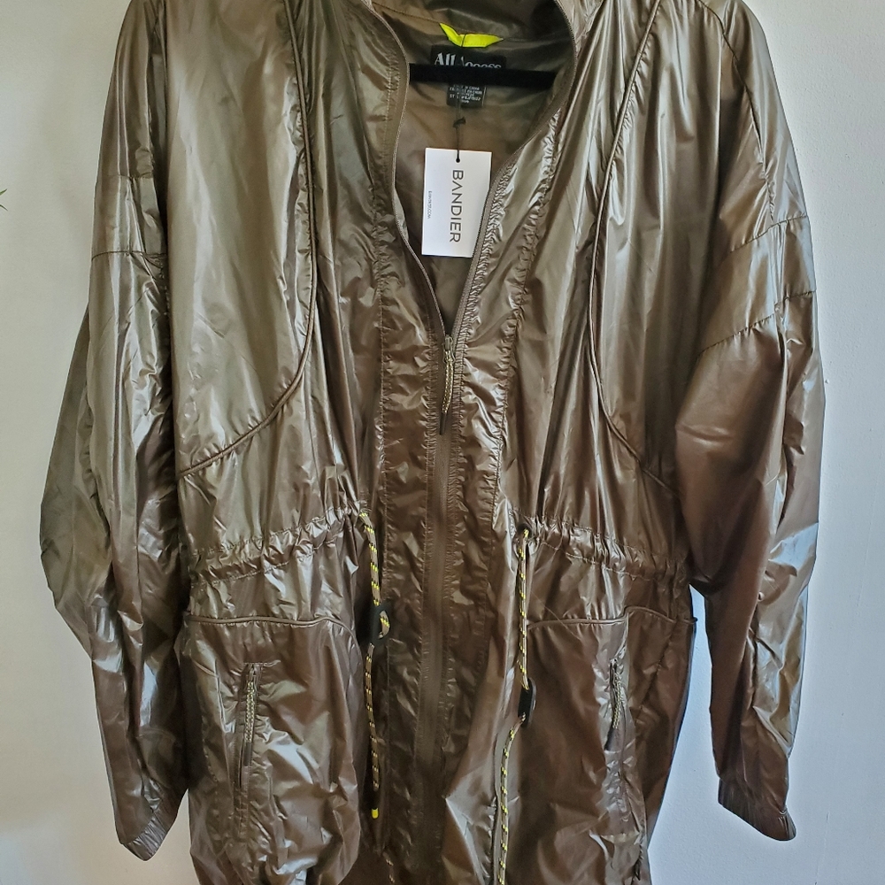 Bandier, Size M, olive green and lime trimmed windbraker